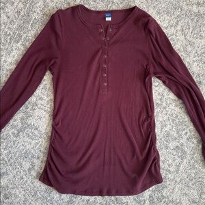 Old Navy Maternity Long-Sleeve Henley Top in Raisin Arizona